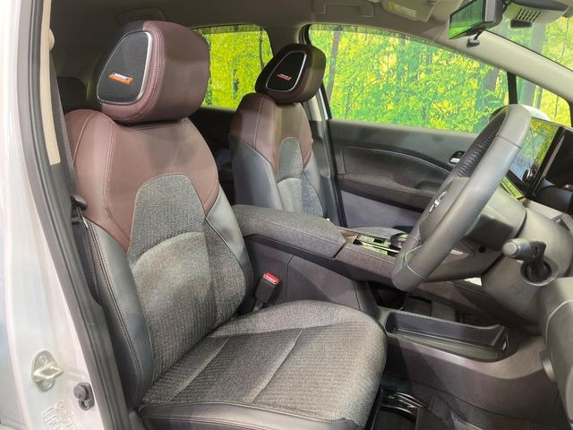 �y�n�[�t���U�[�V�[�g�z�������ƍ���S�n�𗼗������l�C�̃V�[�g���w�ʁE���ʂ̃t�@�u���b�N�f�ނ́A�ʋC���̗ǂ��⊊��ɂ����ɗD��Ă��܂��B�C���╞���ɍ��E���ꂸ���K�ɂ���肢�������܂��B