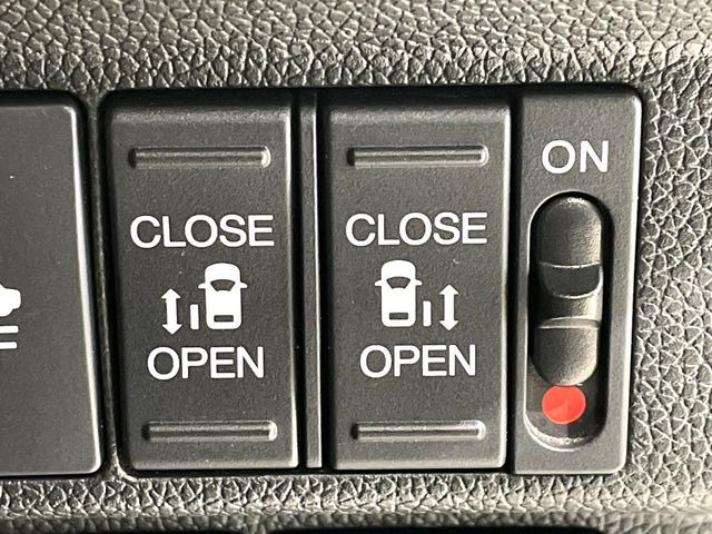 �y�����p���[�X���C�h�h�A�z�X�}�[�g�L�[��^�]�Ȃ̃X�C�b�`�Ō�ȗ����X���C�h�h�A�̊J���\���d��������͂����ăh�A���J����K�v�������A�����Ȃ��q�l�ł��ȒP�ɊJ���߂ł����K�ł���