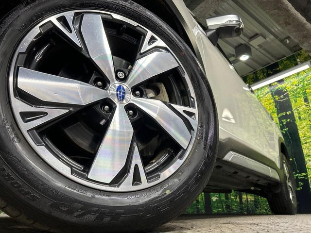 �y����18�C���`�A���~�z�C�[���z�O�ςɃ}�b�`���������A���~�z�C�[���𑕒����Ă���܂��B�e��ЊO�A���~�z�C�[����A�X�^�b�h���X�^�C�����戵�����Ă���܂��B���񂲑��k����������