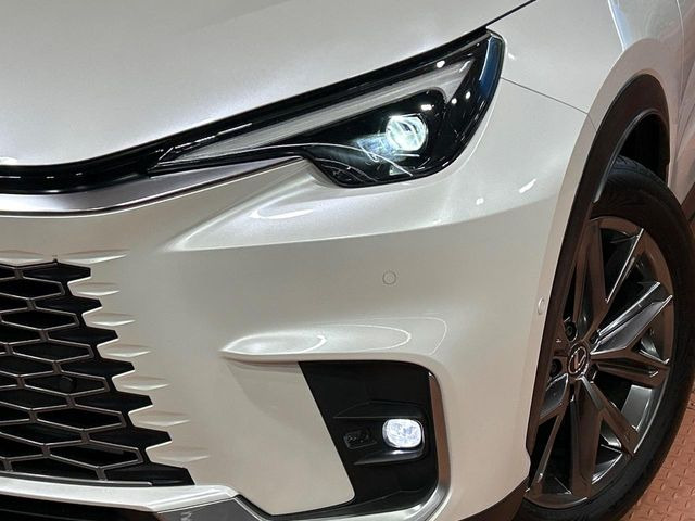 �yLED�w�b�h���C�g�z���V����ԑ��s�����ǍD�Ȏ��E���m�ۂ����S���ĉ^�]�ł��鍂�P�xLED�w�b�h���C�g�𑕔�!�_�����x�������A����d�͂��}�����Ă��܂��B