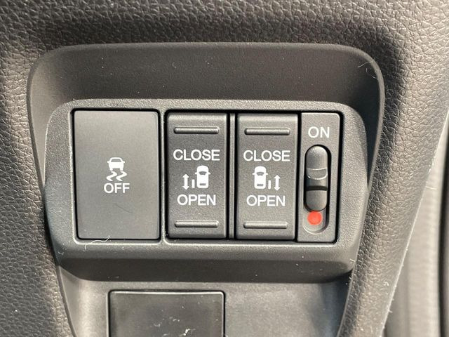 フリード1.5 e:HEV エアー EX