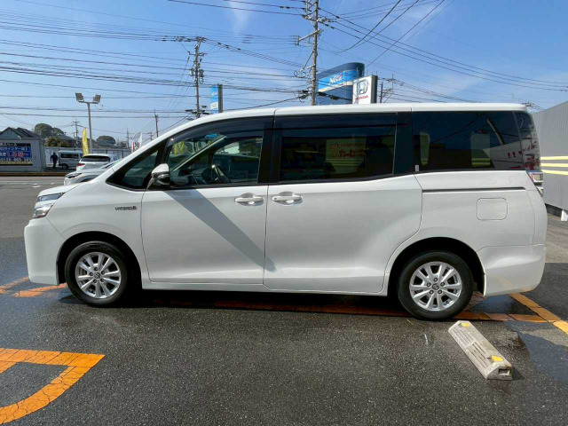 ヴォクシー1.8 ハイブリッド V