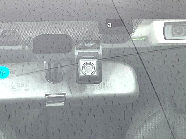 【ドライブレコーダー】ドライブレコーダー装備!走行中はもちろん、あおり運転や事故に遭遇した際、映像で記録し、万一のリスクに備えます。※記録用SDカードはお客様ご自身でご準備いただく必要があります。