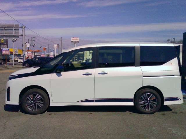 セレナ2.0 ハイウェイスターV 4WD