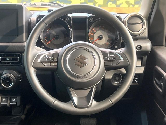 �y�����v�����X�e�A�����O�z�㎿�Ȋv���g�p���邱�ƂŁA��ɂ����������݂ƂĂ��^�]���₷���n���h���ł���