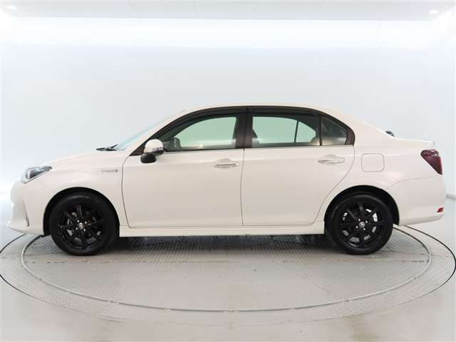 カローラアクシオ1.5 ハイブリッド G WxB