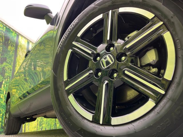 �y����16�C���`�A���~�z�C�[���z�O�ςɃ}�b�`���������A���~�z�C�[���𑕒����Ă���܂��B�e��ЊO�A���~�z�C�[����A�X�^�b�h���X�^�C�����戵�����Ă���܂��B���񂲑��k����������