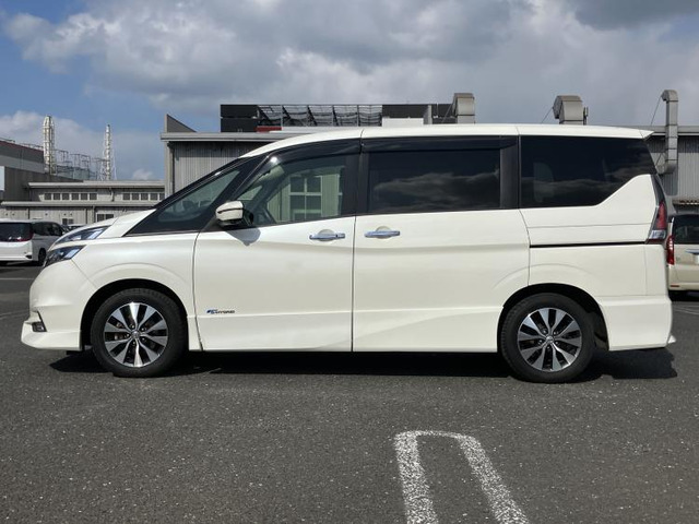 セレナ2.0 ハイウェイスター Vセレクション