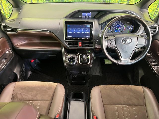 エスクァイアハイブリッド1.8 Gi プレミアムパッケージ