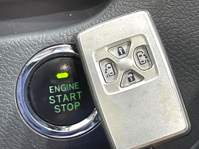 �y�X�}�[�g�L�[�z�J�o����|�P�b�g�ɓ��ꂽ�܂܂ł��h�A�̎{���E�������\�ȃX�}�[�g�L�[�𑕔��B�G���W���̃I���E�I�t�����J�M�����o���K�v����������Ƃ��Ă��֗��ł���