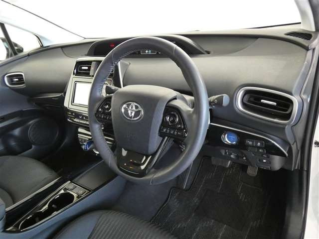 プリウスPHV1.8 A