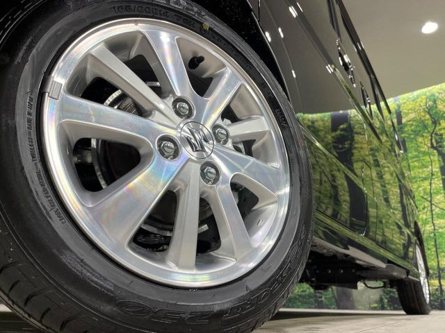 �y����14�C���`�A���~�z�C�[���z�O�ςɃ}�b�`���������A���~�z�C�[���𑕒����Ă���܂��B�e��ЊO�A���~�z�C�[����A�X�^�b�h���X�^�C�����戵�����Ă���܂��B���񂲑��k����������