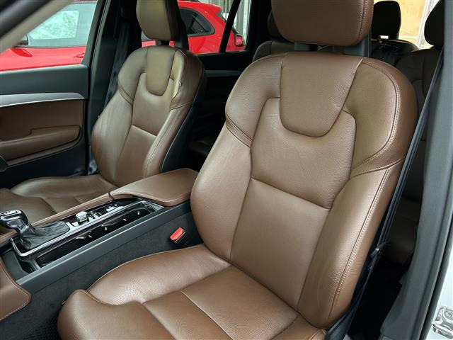 XC90D5 AWD モメンタム ディーゼル 4WD