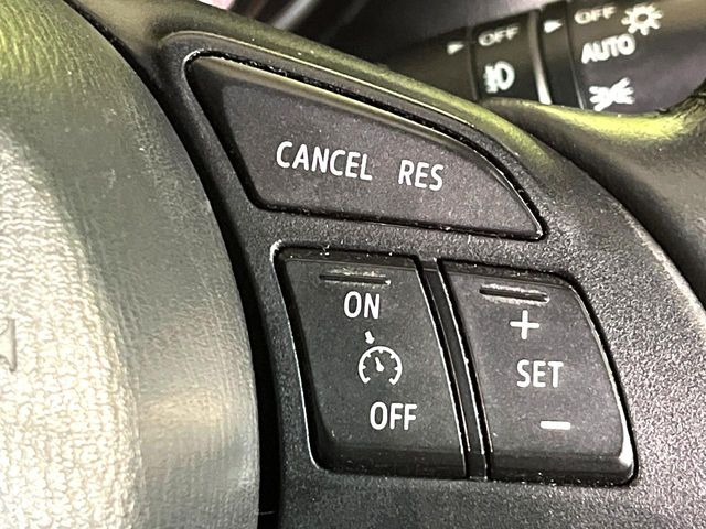 �y�N���[�Y�R���g���[���z�������H�����N���N���s�B�A�N�Z���𗣂��Ă���葬�x�ő��s���ł��A�������^�]���̕��S���y��!�����E�������ȒP�ȃX�C�b�`����Œ����ł��܂��B