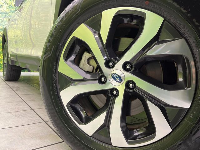 �y����18�C���`�A���~�z�C�[���z�O�ςɃ}�b�`���������A���~�z�C�[���𑕒����Ă���܂��B�e��ЊO�A���~�z�C�[����A�X�^�b�h���X�^�C�����戵�����Ă���܂��B���񂲑��k����������