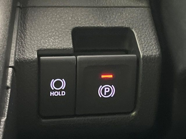 �y�I�[�g�u���[�L�z�[���h�z�M���҂���a�؂Œ�Ԏ��Ƀu���[�L���瑫�𗣂��Ă��A��~��Ԃ�ێ����Ă���܂��B�O�i����Ƃ��̓A�N�Z���𓥂߂Ύ����ŉ��������̂ň��S��X���^�]���y�ɂȂ�܂���