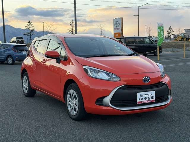 アクア1.5 G E-Four 4WD