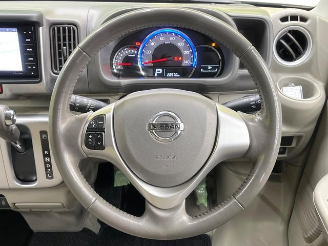 �y�����v�����X�e�A�����O�z�㎿�Ȋv���g�p���邱�ƂŁA��ɂ����������݂ƂĂ��^�]���₷���n���h���ł���