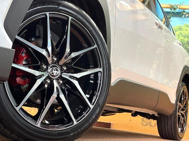 �y����19�C���`�A���~�z�C�[���z�O�ςɃ}�b�`���������A���~�z�C�[���𑕒����Ă���܂��B�e��ЊO�A���~�z�C�[����A�X�^�b�h���X�^�C�����戵�����Ă���܂��B���񂲑��k����������