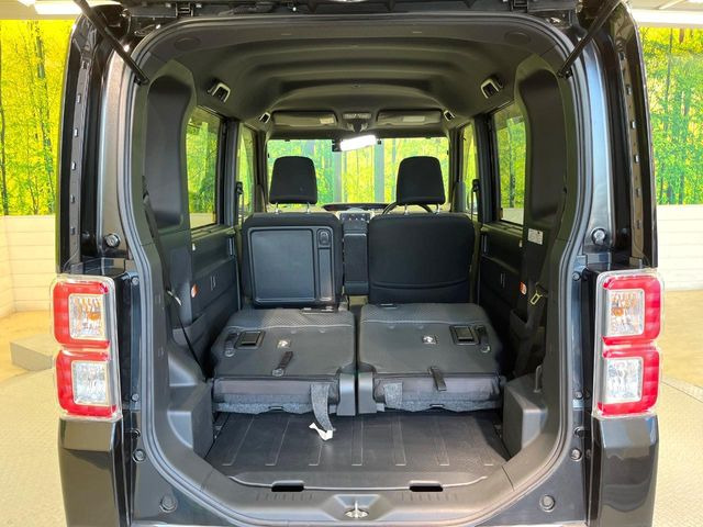 ���i�̂���������ʋ΁A���}���ɏ\���ȉ׎��X�y�[�X���m�ۂ��Ă���܂��B�Z�J���h�V�[�g��|���ƁA�傫�ȉו��̐ύڂ��\�ł���