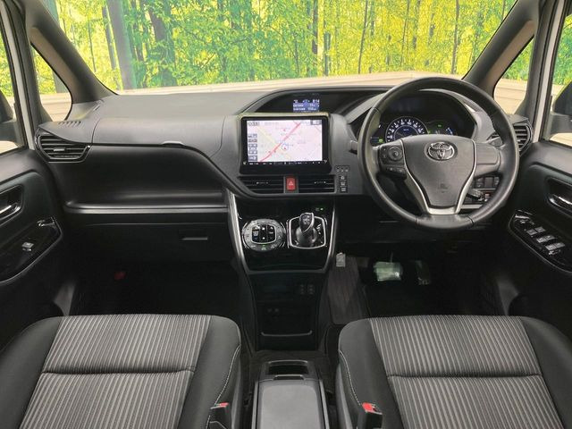 ヴォクシー1.8 ハイブリッド ZS 煌II