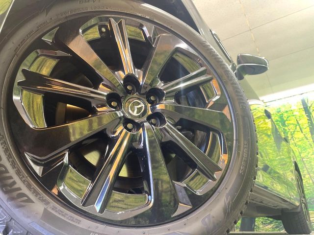 �y����20�C���`�A���~�z�C�[���z�O�ςɃ}�b�`���������A���~�z�C�[���𑕒����Ă���܂��B�e��ЊO�A���~�z�C�[����A�X�^�b�h���X�^�C�����戵�����Ă���܂��B���񂲑��k����������