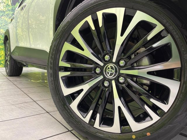 �y����18�C���`�A���~�z�C�[���z�O�ςɃ}�b�`���������A���~�z�C�[���𑕒����Ă���܂��B�e��ЊO�A���~�z�C�[����A�X�^�b�h���X�^�C�����戵�����Ă���܂��B���񂲑��k����������