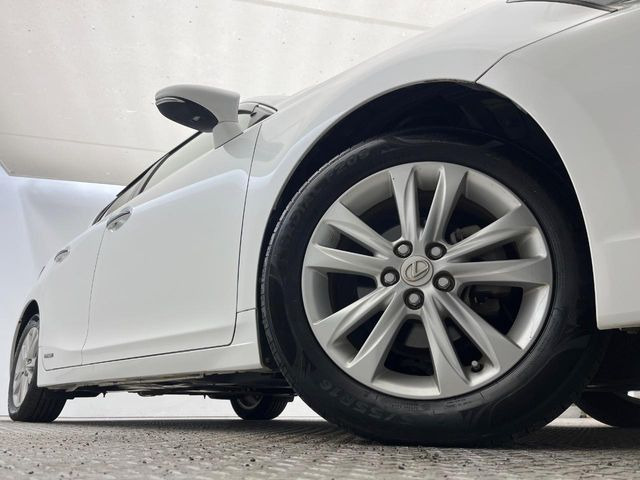 �y����16�C���`�A���~�z�C�[���z�O�ςɃ}�b�`���������A���~�z�C�[���𑕒����Ă���܂��B�e��ЊO�A���~�z�C�[����A�X�^�b�h���X�^�C�����戵�����Ă���܂��B���񂲑��k����������