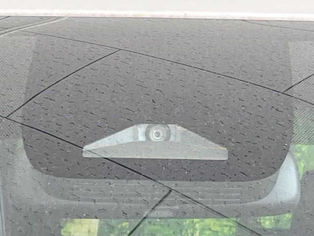 ヴォクシー1.8 ハイブリッド S-Z