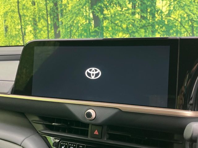 クラウンスポーツ2.5 Z E-Four 4WD