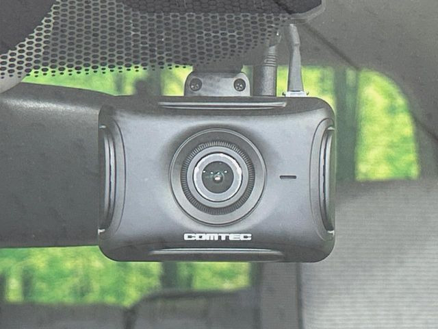 【ドライブレコーダー】ドライブレコーダー装備!走行中はもちろん、あおり運転や事故に遭遇した際、映像で記録し、万一のリスクに備えます。※記録用SDカードはお客様ご自身でご準備いただく必要があります。