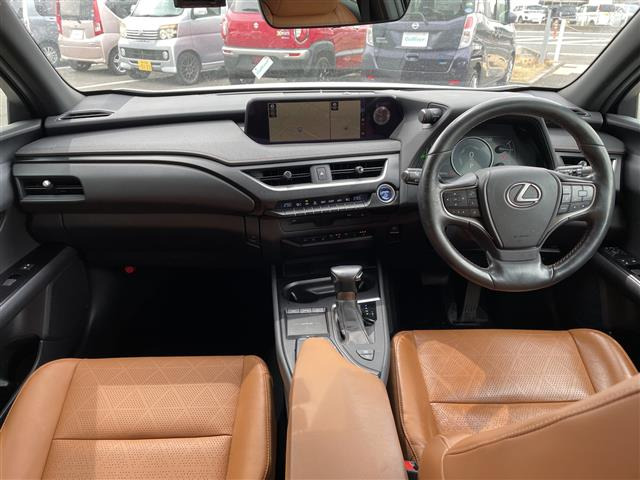 UX250h バージョンL