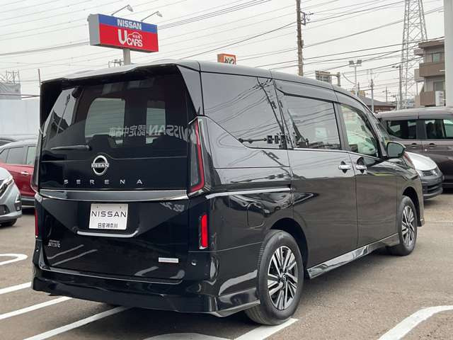 セレナ2.0 ハイウェイスターV 4WD