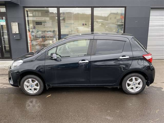 ヴィッツ1.3 F セーフティ エディションIII 4WD