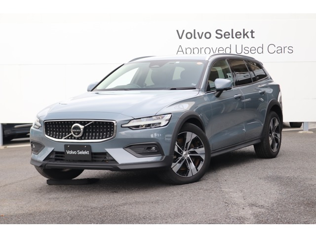 V60クロスカントリープラス B5 AWD 4WD