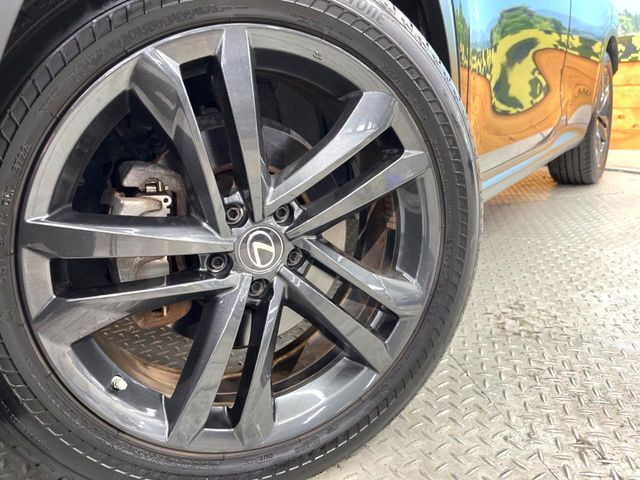 �y����20�C���`�A���~�z�C�[���z�O�ςɃ}�b�`���������A���~�z�C�[���𑕒����Ă���܂��B�e��ЊO�A���~�z�C�[����A�X�^�b�h���X�^�C�����戵�����Ă���܂��B���񂲑��k����������