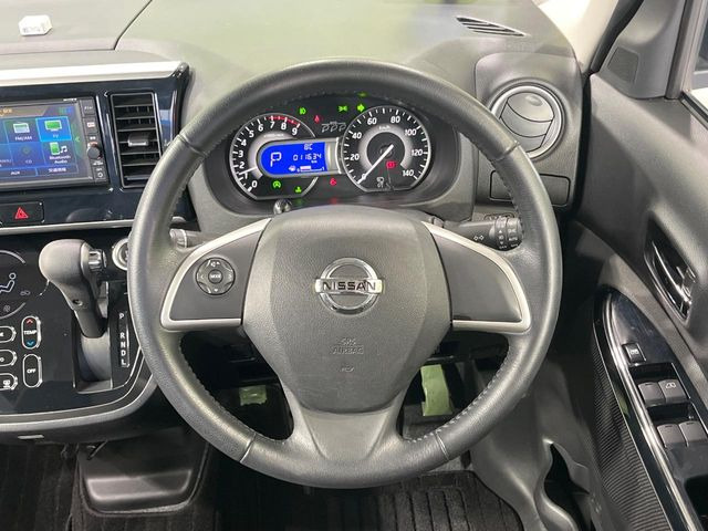 �y�X�e�A�����O�X�C�b�`�z�^�]���A�O������ڐ������炷���ƂȂ��A�I�[�f�B�I���̑��삪�\�ȕ֗��@�\!���S&���K�ȃh���C�u�����o���Ă���܂���