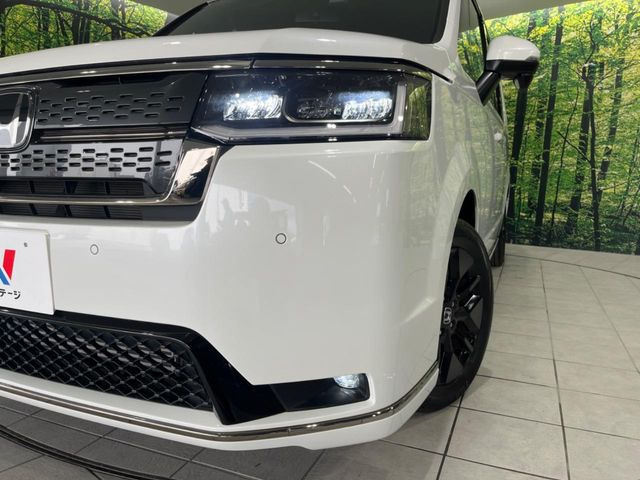 �yLED�w�b�h���C�g�z���V����ԑ��s�����ǍD�Ȏ��E���m�ۂ����S���ĉ^�]�ł��鍂�P�xLED�w�b�h���C�g�𑕔�!�_�����x�������A����d�͂��}�����Ă��܂��B