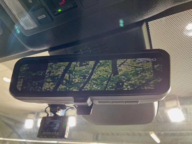 �y�f�W�^���C���i�[�~���[�z��Ȃ̑傫�ȉו��⓯��҂Ō�����m�F���Â炢���ł����S!�J�������B�e�����ԗ�����̉f�������[���~���[���ɕ\���B�N���A�Ȏ��E�ŏ󋵂̊m�F���\�ł�!