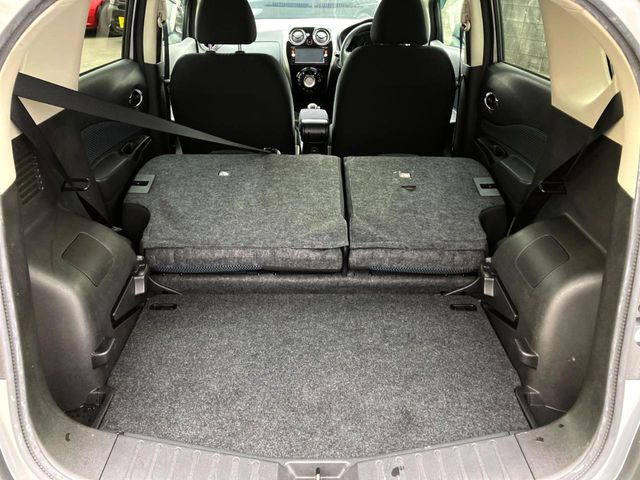 �����A�V�[�g��|���Ƃ���ȂɍL�X�Ƃ������Q�b�W���[���ɑ��ς����傫�ȉו��̂������������S�ł��ˁ�