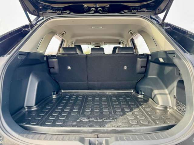 お電話・メールにてご質問・ご相談などお気軽にしてください^^もちろんご来店していただき、直接お車をご覧になってください。試乗もご対応させていただきますので、スタッフ一同お待ちしております。