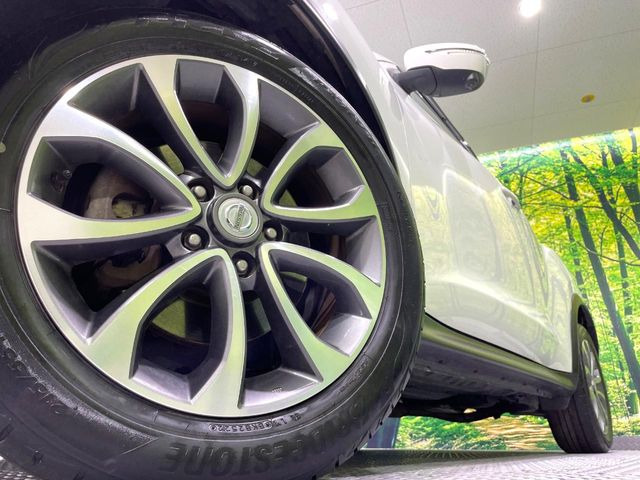 �y����17�C���`�A���~�z�C�[���z�O�ςɃ}�b�`���������A���~�z�C�[���𑕒����Ă���܂��B�e��ЊO�A���~�z�C�[����A�X�^�b�h���X�^�C�����戵�����Ă���܂��B���񂲑��k����������