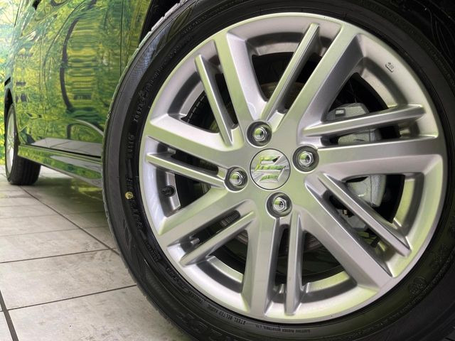 �y����15�C���`�A���~�z�C�[���z�O�ςɃ}�b�`���������A���~�z�C�[���𑕒����Ă���܂��B�e��ЊO�A���~�z�C�[����A�X�^�b�h���X�^�C�����戵�����Ă���܂��B���񂲑��k����������