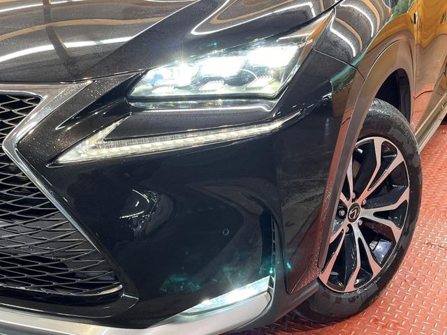 �y�O��LED�w�b�h���C�g�z�X�^�C���b�V���Ȍ����ڂ̎O��LED�w�b�h���C�g�𑕔���X�^�C�������łȂ��A��Ԃ̑��s�����E�ǍD�ň��S���Ă���肢�������܂��B