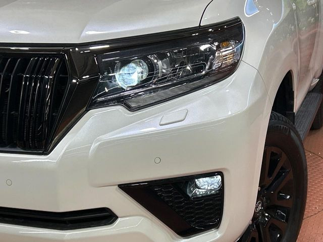 �yLED�w�b�h���C�g�z���V����ԑ��s�����ǍD�Ȏ��E���m�ۂ����S���ĉ^�]�ł��鍂�P�xLED�w�b�h���C�g�𑕔�!�_�����x�������A����d�͂��}�����Ă��܂��B