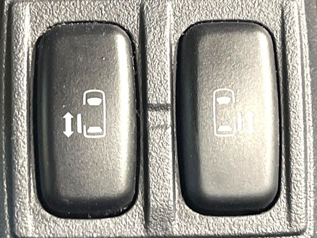 �y�����p���[�X���C�h�h�A�z�X�}�[�g�L�[��^�]�Ȃ̃X�C�b�`�Ō�ȗ����X���C�h�h�A�̊J���\���d��������͂����ăh�A���J����K�v�������A�����Ȃ��q�l�ł��ȒP�ɊJ���߂ł����K�ł���