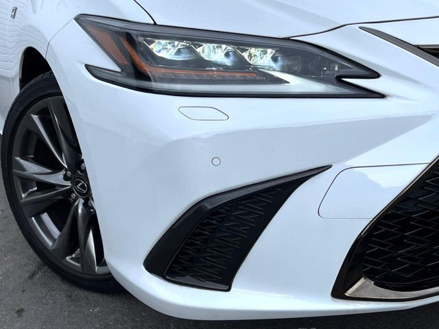 �y�O��LED�w�b�h���C�g�z�X�^�C���b�V���Ȍ����ڂ̎O��LED�w�b�h���C�g�𑕔���X�^�C�������łȂ��A��Ԃ̑��s�����E�ǍD�ň��S���Ă���肢�������܂��B