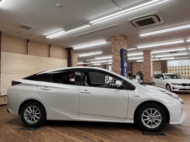 プリウス1.8 A ツーリングセレクション