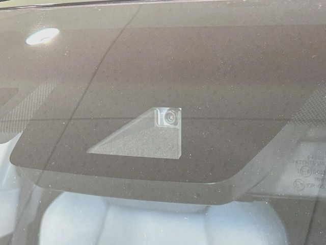 �y�v���N���b�V���Z�[�t�e�B�z�O���̎ԗ��������m���A�Փ˂������Ȏ��͌x��Œ��ӂ𑣂��A�u���[�L�𓥂ޗ͂��T�|�[�g�B�u���[�L�𓥂߂Ȃ������ꍇ�͏Փ˔�Q�y���u���[�L���쓮�A�Փˉ�����T�|�[�g���܂��B