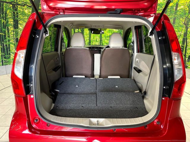 ���i�̂���������ʋ΁A���}���ɏ\���ȉ׎��X�y�[�X���m�ۂ��Ă���܂��B�Z�J���h�V�[�g��|���ƁA�傫�ȉו��̐ύڂ��\�ł���